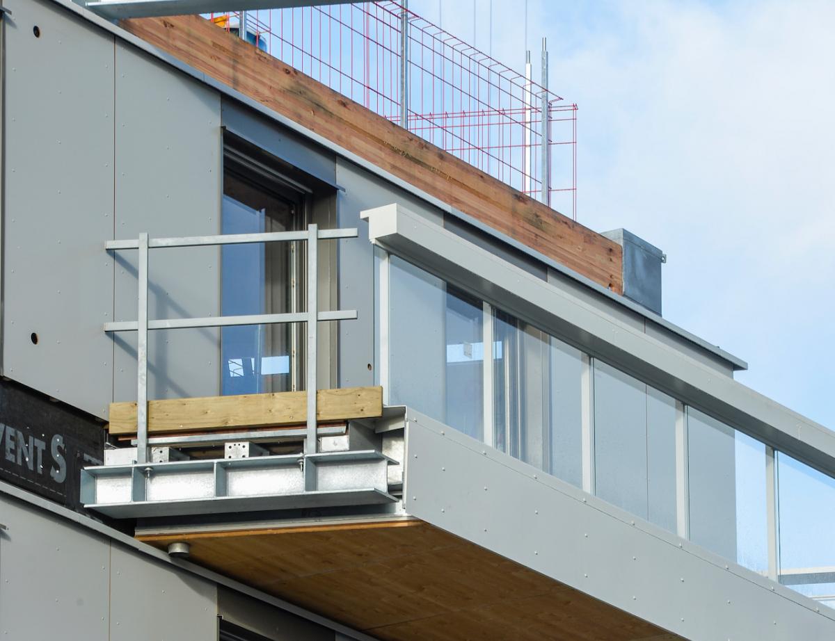 Un rapport pointe les parties sensibles des balcons